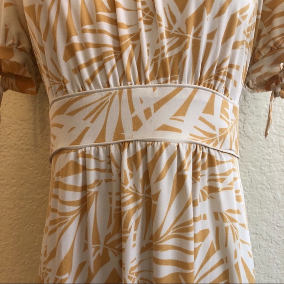 Yellow Leaf Print Dress - Picture 3 of 6